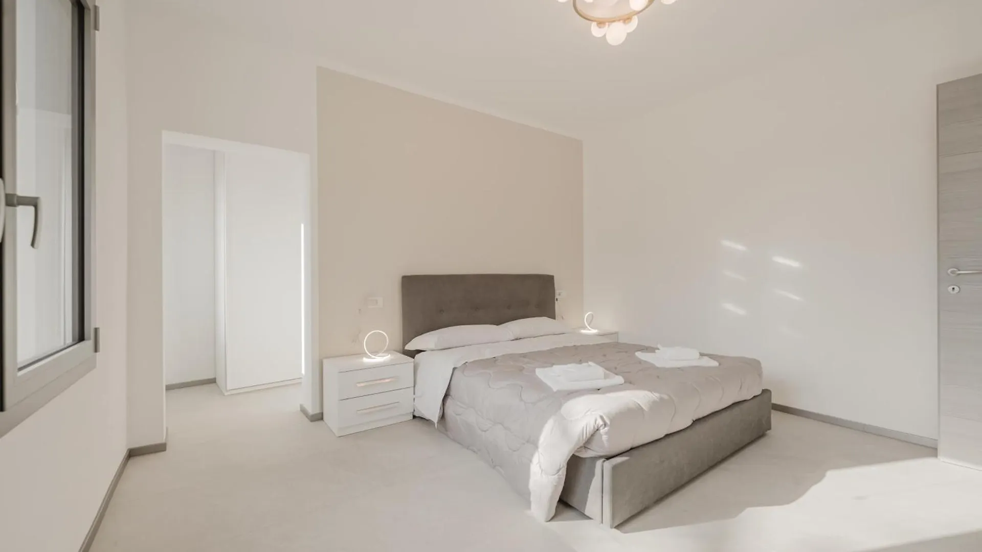 Dauli Suite - Tra Venezia E Padova & Parcheggio Dolo 0*,  Italy